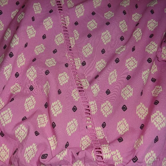 Wrangle Retro brand top size XXL, rayon, pink with cream print design, NWT, soft - Picture 13 of 16